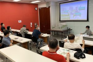 HKU representative gathering views at the Briefing Session held on 13 September 2021